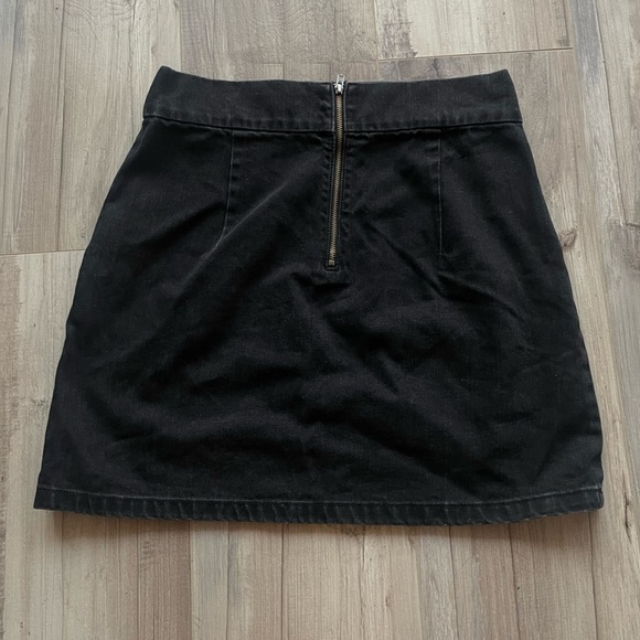 Topshop Black Denim Mini Skirt - Size 6 - Picture 2 of 13
